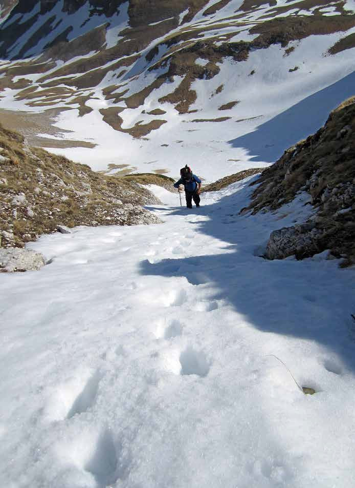 102 L’uscita del canale di salita, in fondo la Val di Panico